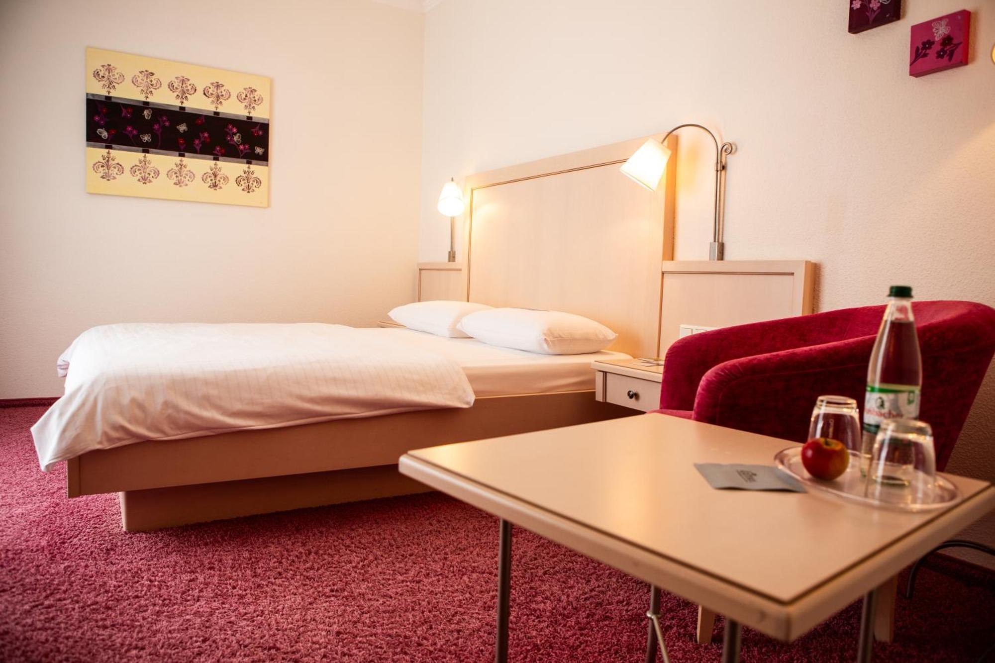 Ringhotel Appelbaum ギュータースロー エクステリア 写真